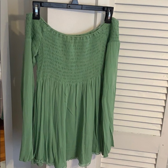 Altard state green off shoulder top - Picture 3 of 3